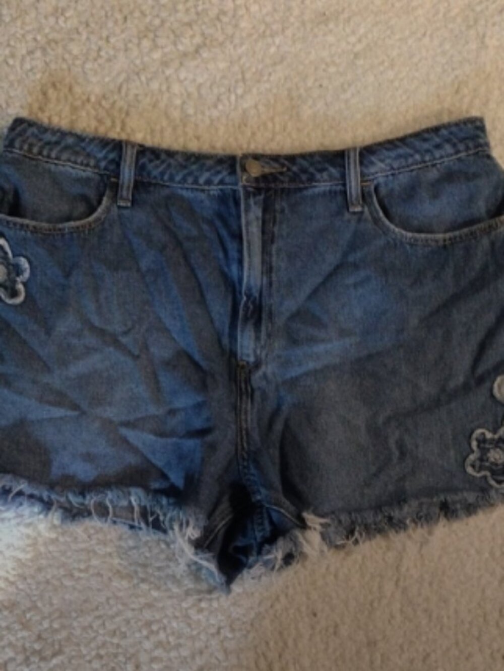 Hollister Size 15 Ultra High Rise 3" Mom Denim Jean Shorts Floral Embroidered